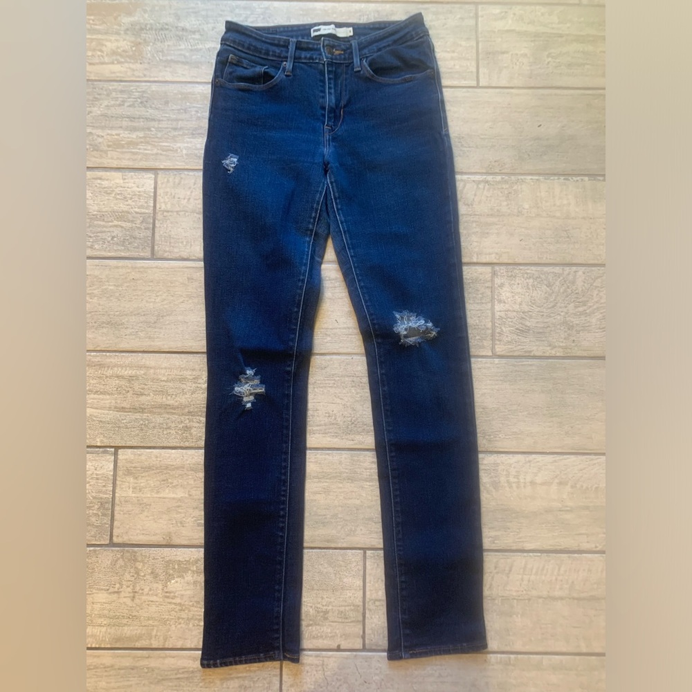 LEVI’S Mid Rise Distressed Skinny Jean - Picture 6 of 7
